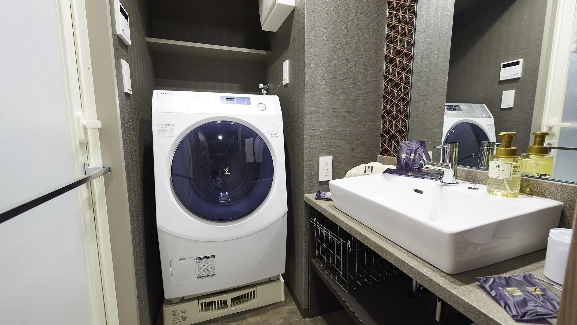 Monday Apart Nihonbashi Ningyocho Tokio Hotel apartamentowy