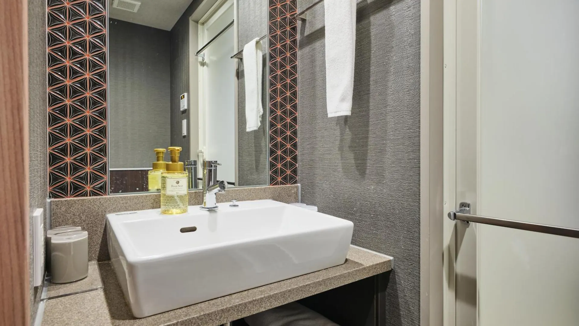 Monday Apart Nihonbashi Ningyocho Tokio Hotel apartamentowy